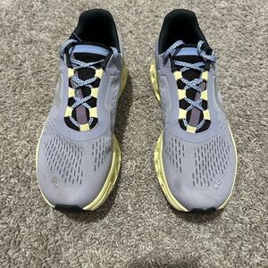 ON Running Cloudmonster